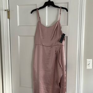 Lulus pink blush dress, new never worn